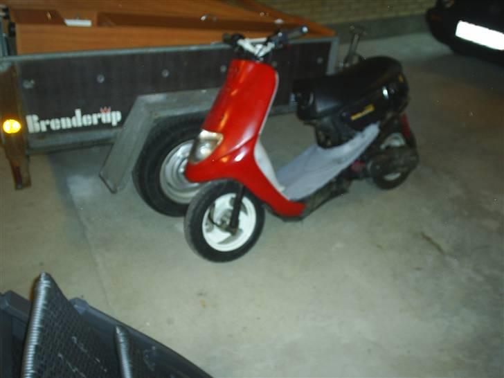 Yamaha Jog Space. Solgt;( - Som den holder nu, ikke færdig samlet, som i kan se. Bilver lavet i dag regner jeg med;D billede 4