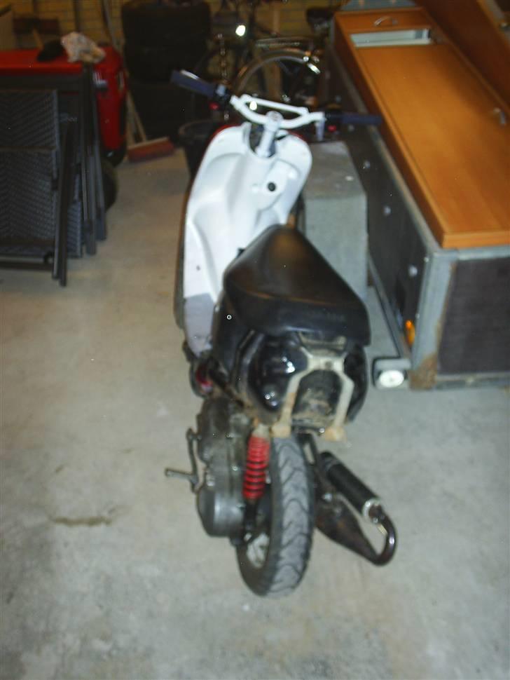 Yamaha Jog Space. Solgt;( - Bagfra og et lille glimt af inderskjoldet billede 8