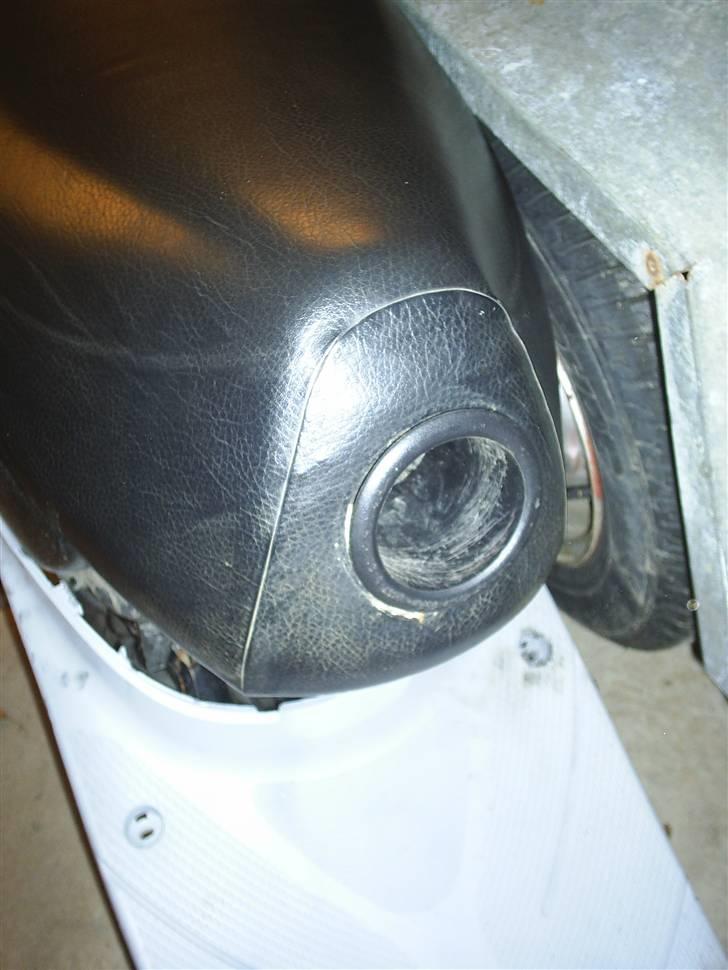 Yamaha Jog Space. Solgt;( - Mange folk spøger"Hva er det?" Ja, det kan du selv bestemme. F.eks Øl, baseballbat osv. billede 12