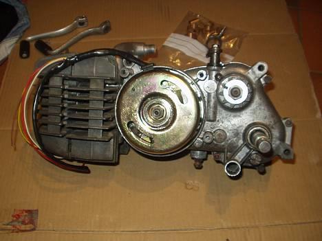 Kreidler til salg - motor med 12v tændning og en 10 fortandhjul billede 10