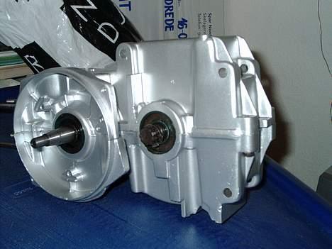 Puch Maxi K - motorblokken er malet billede 3