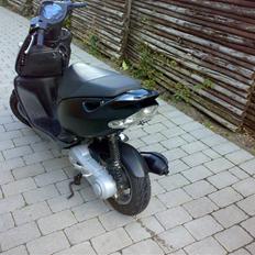 Aprilia Sonic (Solgt)