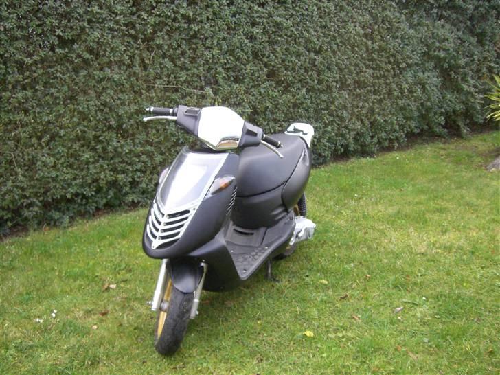 Aprilia Sonic Gp - Sonic´en står næsten klar, rigtig lækker. billede 1