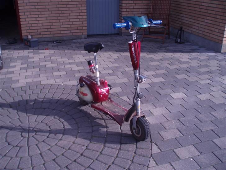 MiniBike løbehjul med benzin motor billede 1