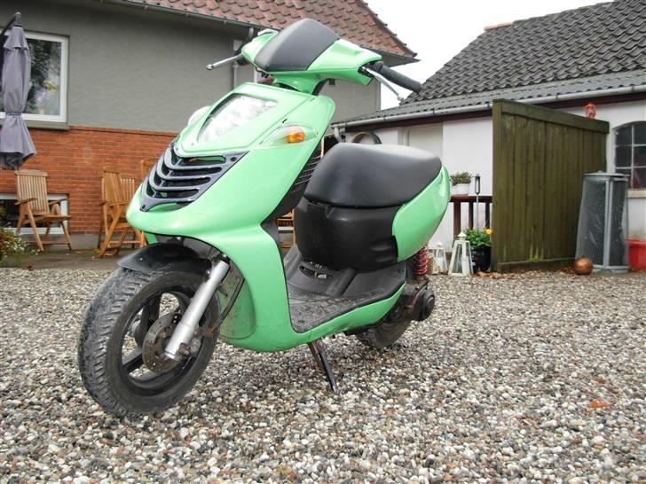 Aprilia Sonic EVO ll Solgt - Den ser så nice ud på det billede :b billede 16