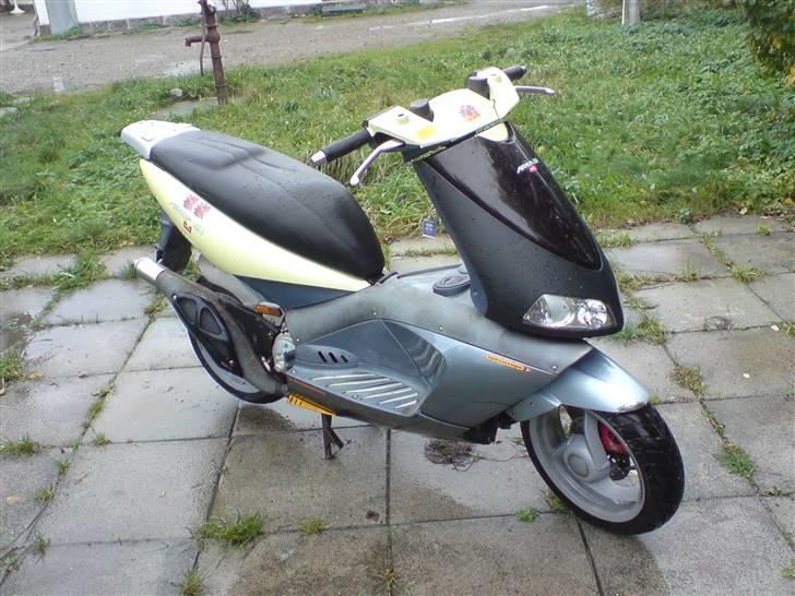 Aprilia Area 51 (SOLGT) billede 1