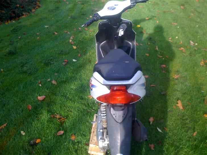 Yamaha jog r solgt billede 5