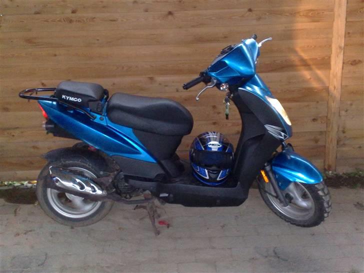 Kymco Agility  - så er den sku spraymalet :D billede 10