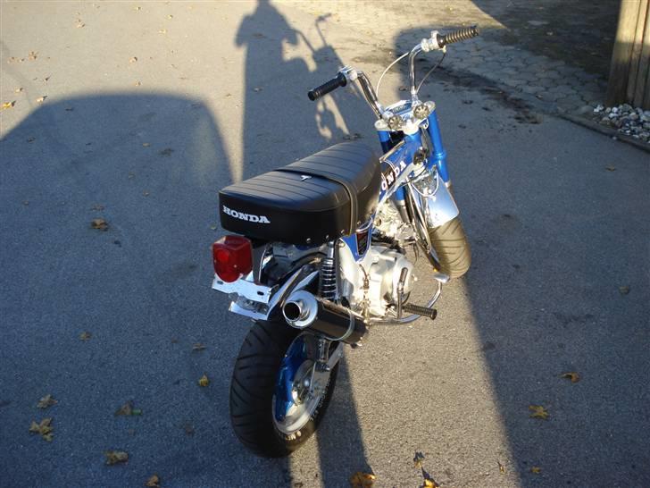 Honda Dax - Neon Blue. billede 4