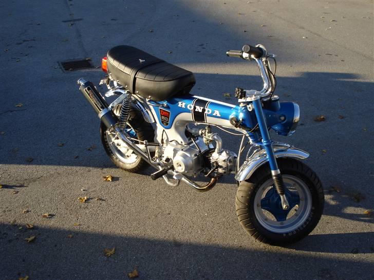 Honda Dax - Neon Blue. billede 6