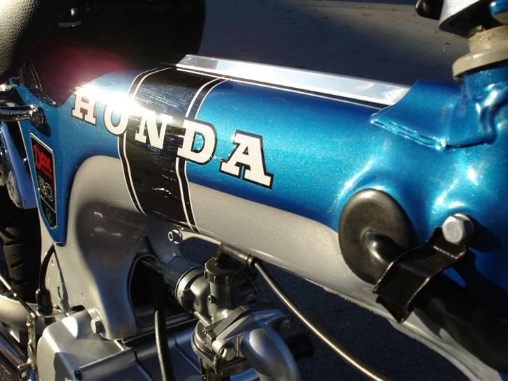 Honda Dax - Neon Blue. billede 7