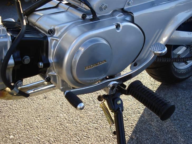 Honda Dax - Neon Blue. billede 17