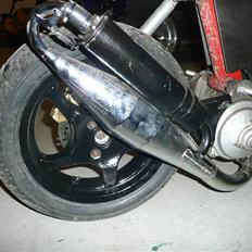 Yamaha aerox baneracer (solgt)