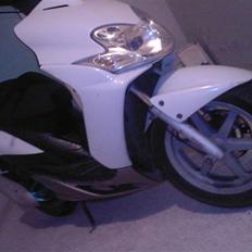 Yamaha Jog R SOLGT 8000 kr