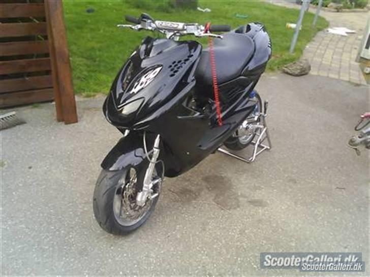 Yamaha Aerox - Pata Negra SOLGT! billede 1