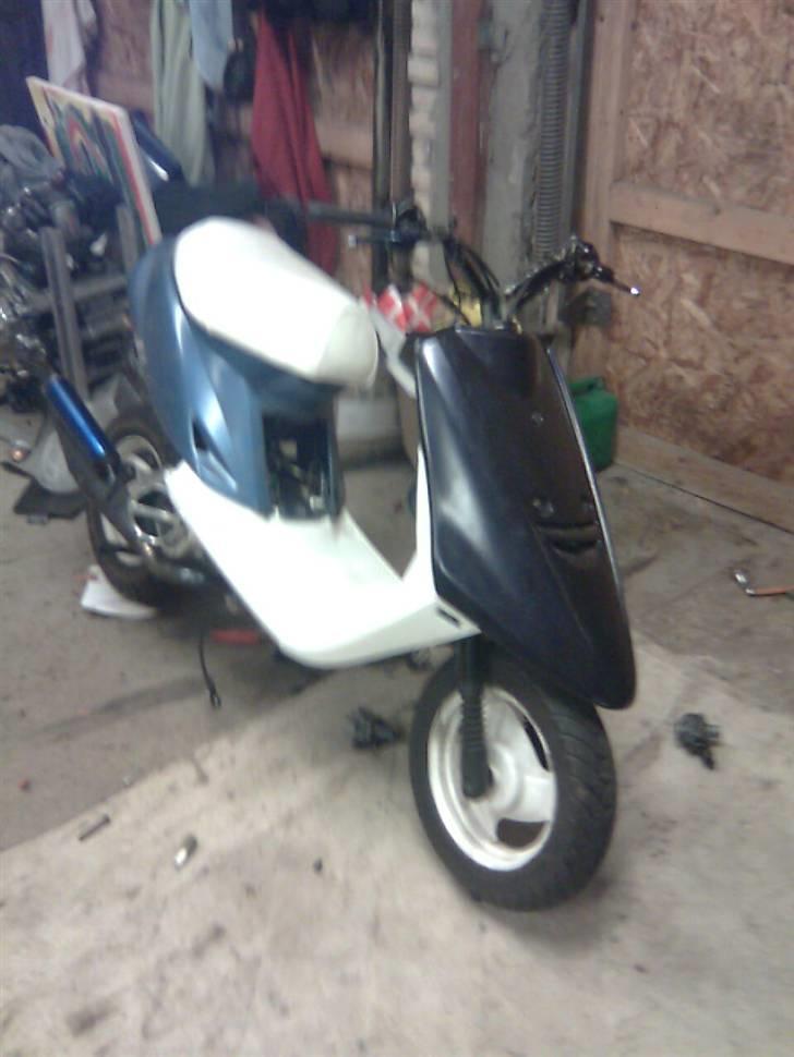 PGO Hot 50 Solgt! - Efter vi havde sat jog r motor på kun gået 200km og så skjoldene på ;)  den er nice :D  billede 18