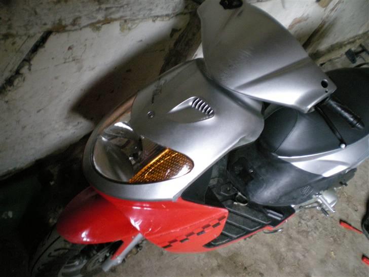 Daelim S-five SOLGT - Stem på min scooter! :D Plzzz skriv og jeg giver høj :P billede 1