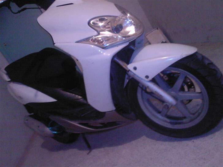 Yamaha Jog R SOLGT 8000 kr billede 3