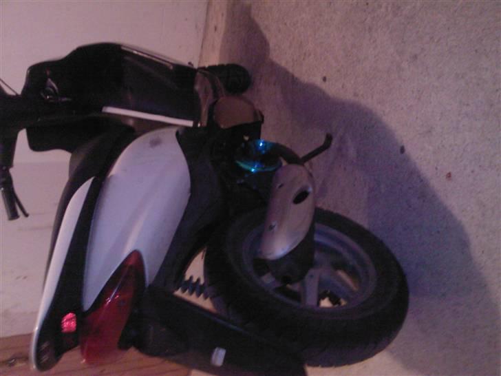 Yamaha Jog R SOLGT 8000 kr billede 5