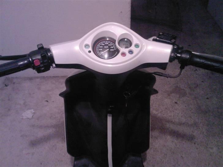 Yamaha Jog R SOLGT 8000 kr billede 7