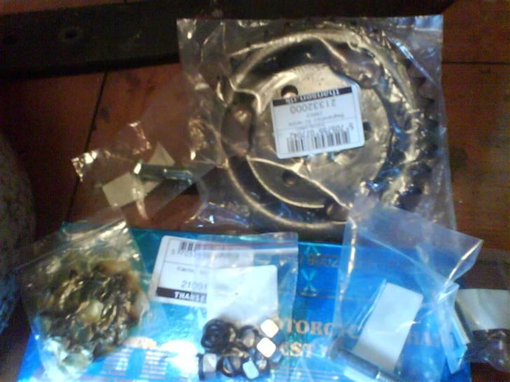 Suzuki dm 50 solgt - det er  alle de nye dele jeg har montert på den billede 17