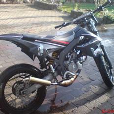 Derbi senda. Byttet med sonic 