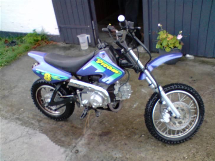 MiniBike 110 ccm SOLGT - Her ses den blå farve bedst! billede 2