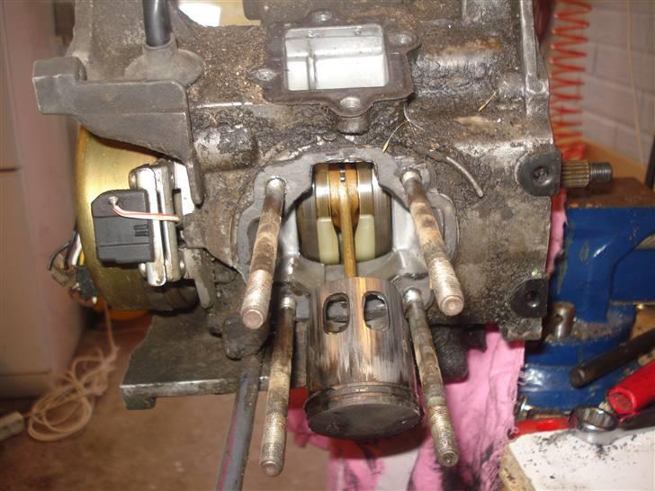 Yamaha jog AS før bytte billede 9