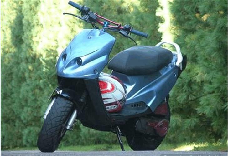 PGO Hot 50/Tornado billede 1