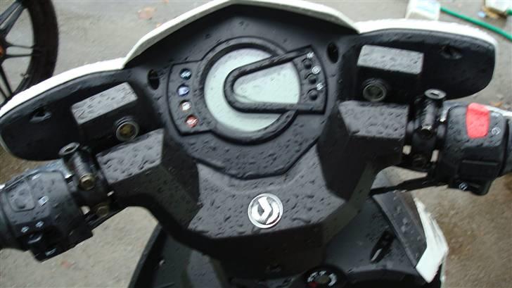 Sym jet sport BACK SOM NY-ILU billede 7