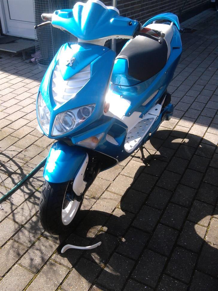 Peugeot Speedfight 2 Blue Magic  - Efter lakeringen billede 1