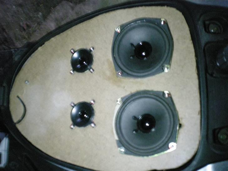 Daelim S-five SOLGT - Anlægget indtil videre :D Spiller sgu fint nok :D billede 5