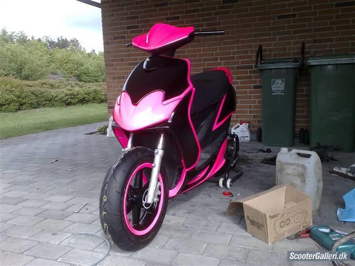 Yamaha Jog RR |.| PINKY |.| VæK billede 1