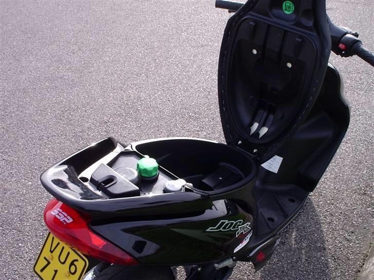 Yamaha Jog R '08 Edition "SOLGT" - Hjelmrum billede 14