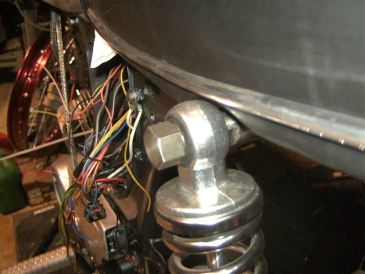 Yamaha fs-1 DDX MB Edition - udrykning af støddæmpere med specialmøtrikker billede 20