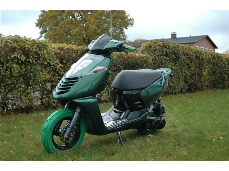 {{currentPhoto.altText}} billede {{currentPhoto.number}}