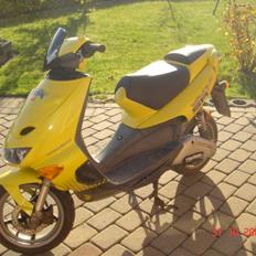 Aprilia sr