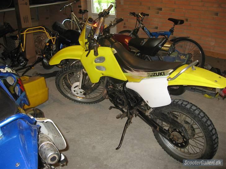 Suzuki Rmx<3 BYTTET TIL JOG! billede 1