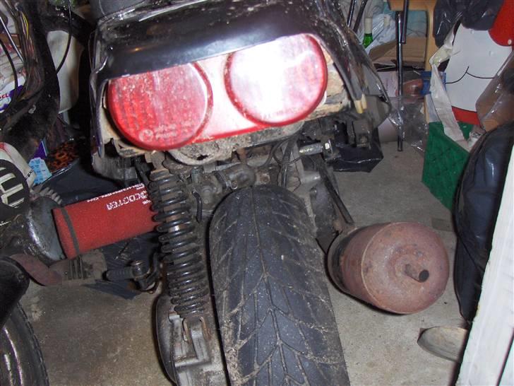 PGO Hot 50 - med udstødning så den er kørende:b billede 10