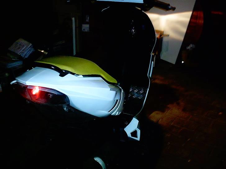 Peugeot Speedfight 2 (AC) - Sædet ER SORT NU :b billede 3