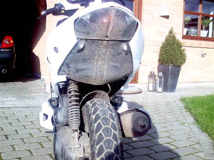 Peugeot Speedfight 2 (AC) - hehe den sku vidst have været vasket først :b billede 6