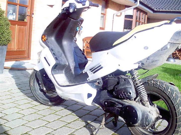 Peugeot Speedfight 2 (AC) - hehe den sku vidst have været vasket først :b billede 8