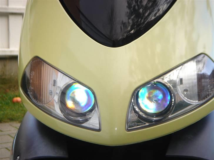 Aprilia Area 51 - Forlygte med indbyggede blink....lækkert synes jeg  billede 1
