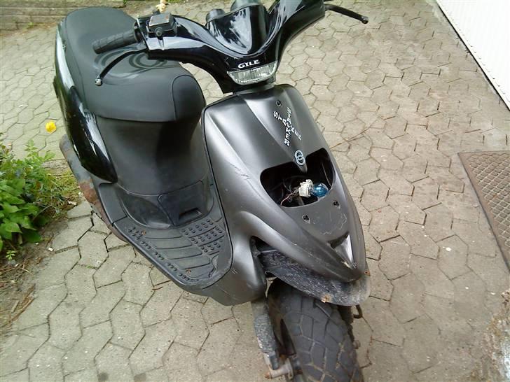 Gilera Stalker - Som den er med skjolde.. + har fået en forlygte på :) billede 8