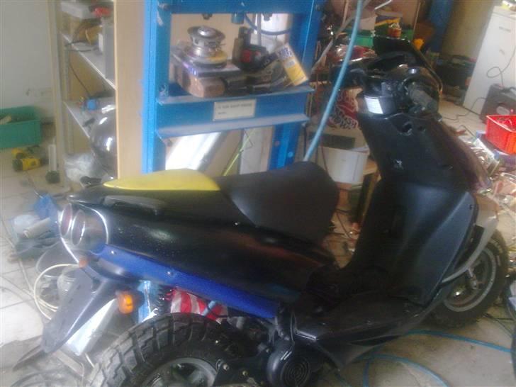 Aprilia SR50 Stealth SOLGT billede 3