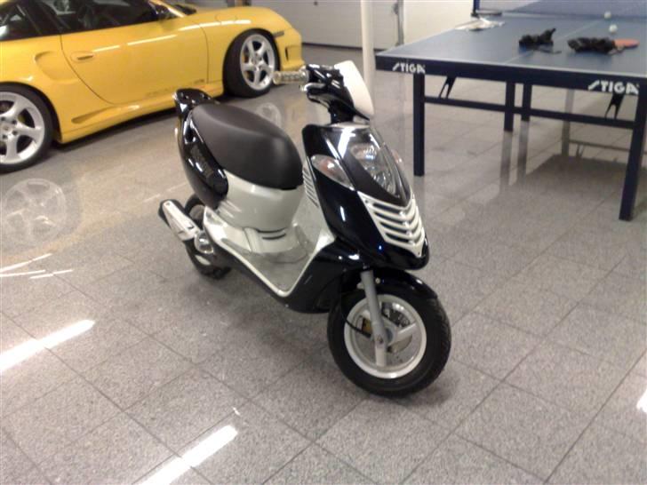 Aprilia sonic SOLGT billede 2