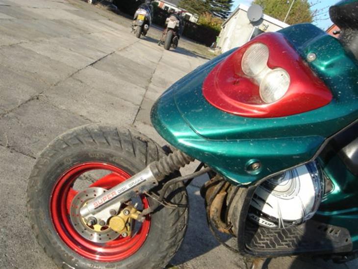 {{currentPhoto.altText}} billede {{currentPhoto.number}}