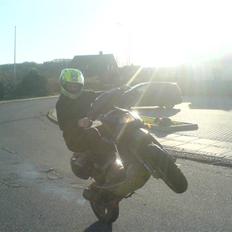 Aprilia rally ac total skadet.