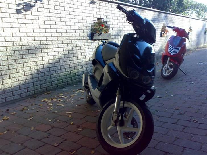 Aprilia SR 50 Tilsalg - Færdig med indstiling, samling og polering billede 1