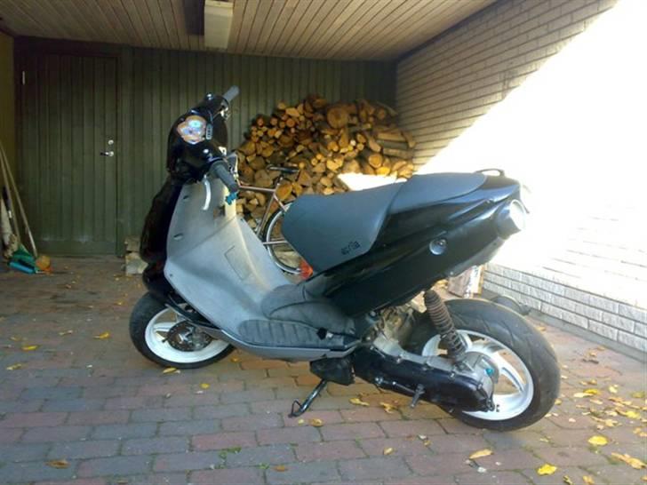 Aprilia SR 50 Tilsalg - Færdig med indstiling, samling og polering billede 5